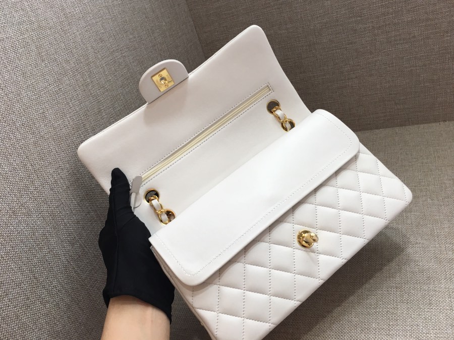 Medium Classic Flap Lambskin Bag AO1112 White/Gold